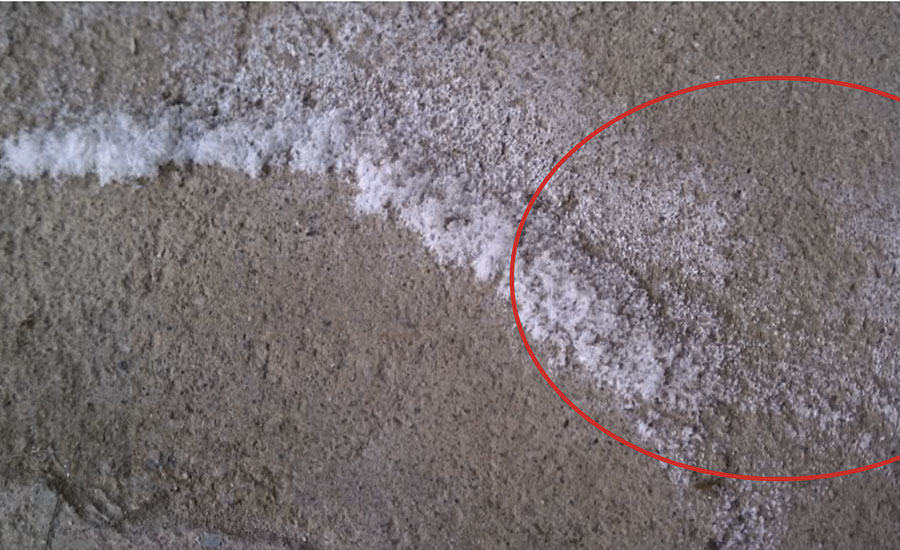 风化是一种钙盐或碱性盐，在砖石墙体表面形成斑点状、粉状或结晶状沉积物